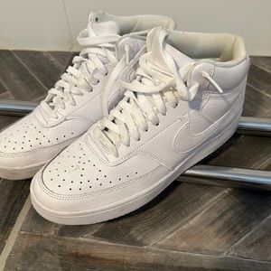Like new Nike high top all white